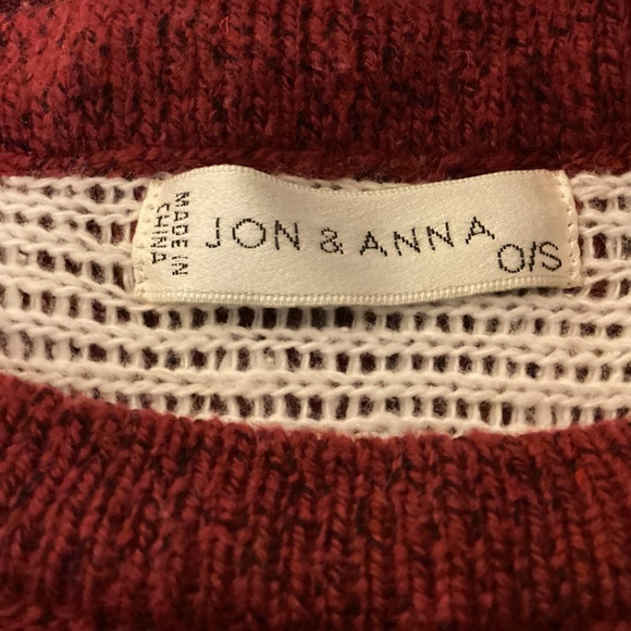 Women’s Poncho Jon & Anna red and white with fringe - Picture 6 of 11